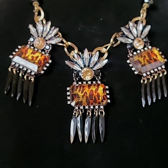 Vintage BETSEY JOHNSON Hollywood Glam Tiger / Leopard Statement Bib Necklace. - Picture 5 of 9